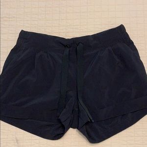 LULULEMON BLACK SHORTS